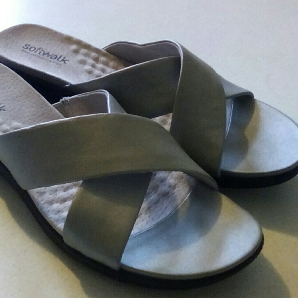 Soft Walk Leather slides